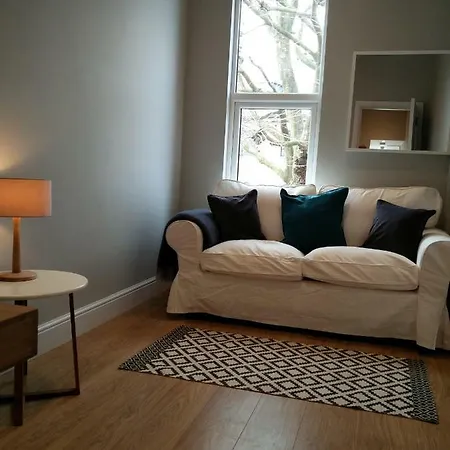 289a Gloucester Road 아파트 *